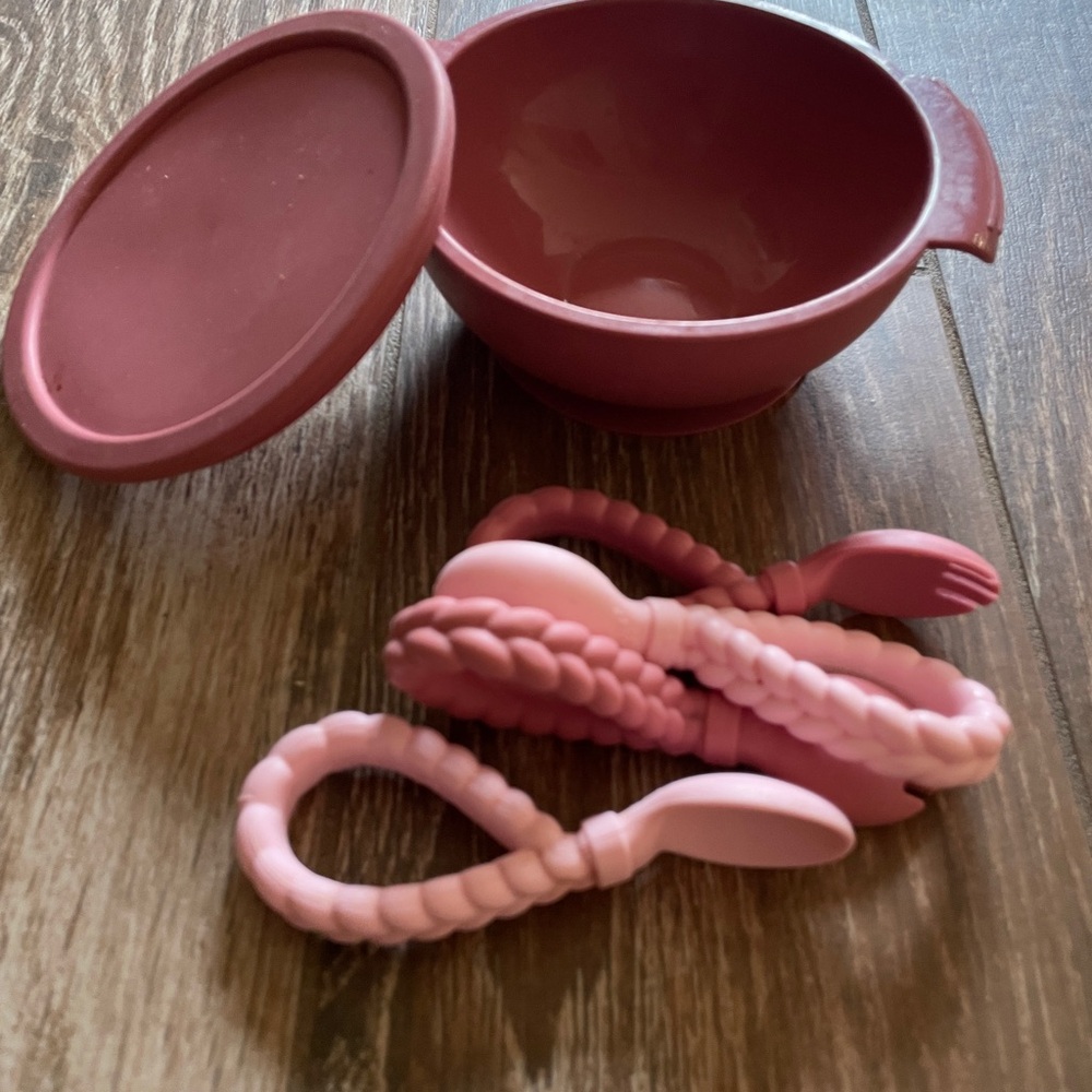 2 sets of pink itzy ritzy spoon/fork sets and silicone bowl - Picture 5 of 5